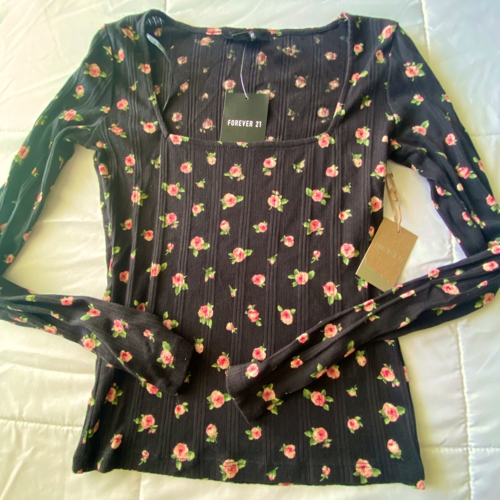 long sleeved square neck top!